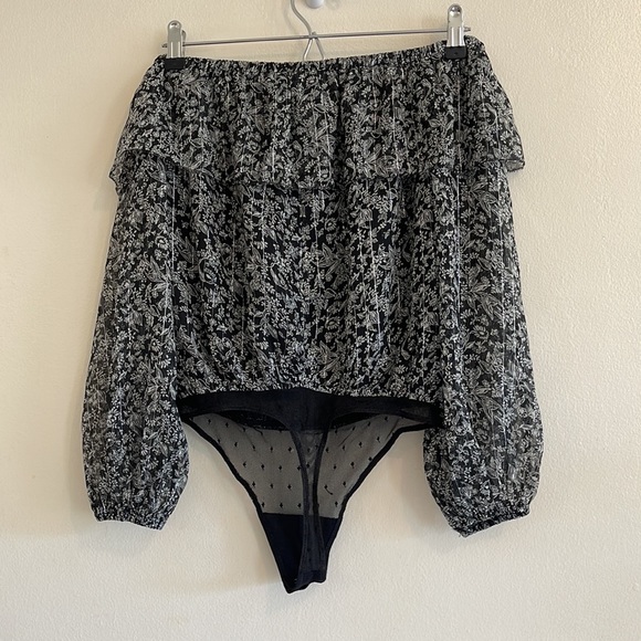 Abercrombie & Fitch Off the Shoulder Bodysuit | NWT | Size Small - Picture 9 of 14